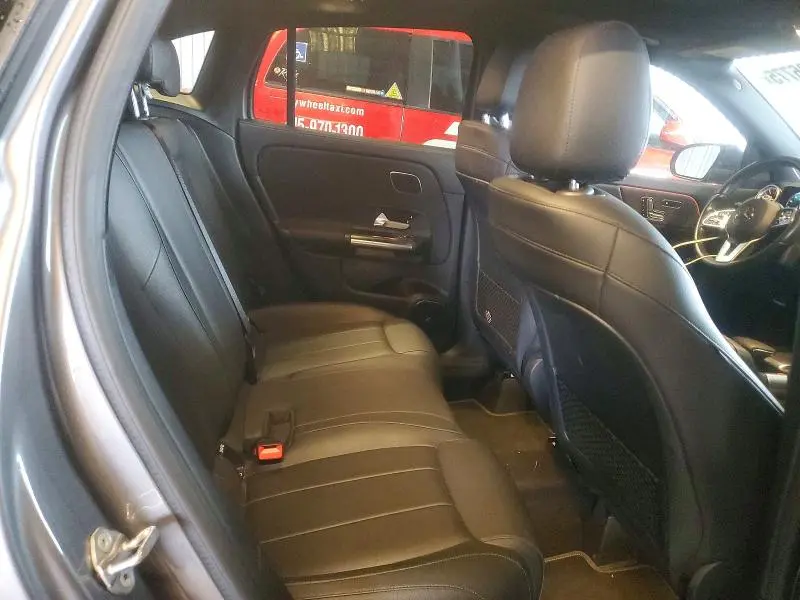 2021 MERCEDES-BENZ GLA 250 4MATIC  