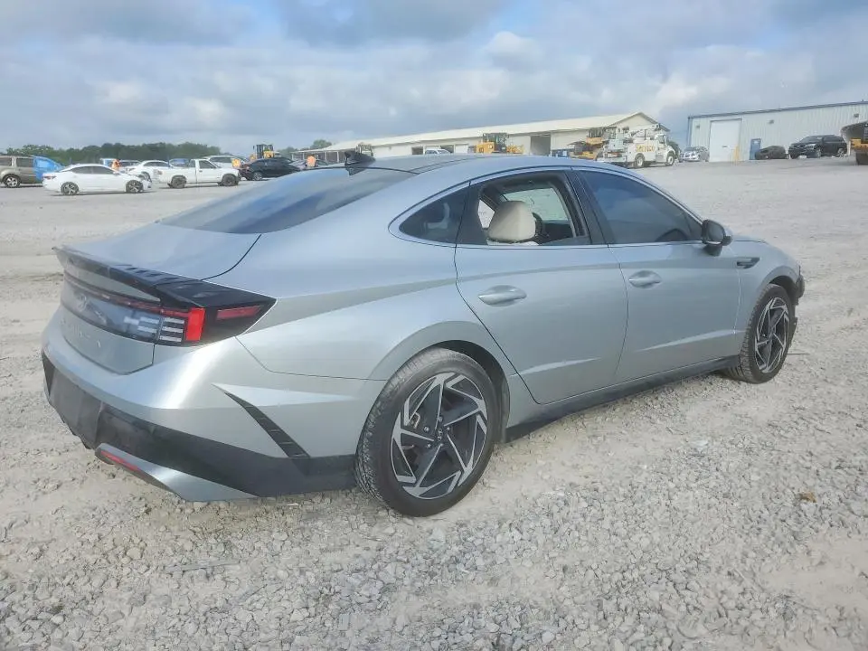 2024 HYUNDAI SONATA SEL  