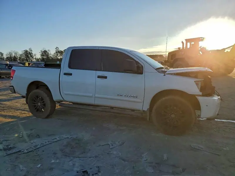 2014 NISSAN TITAN S  