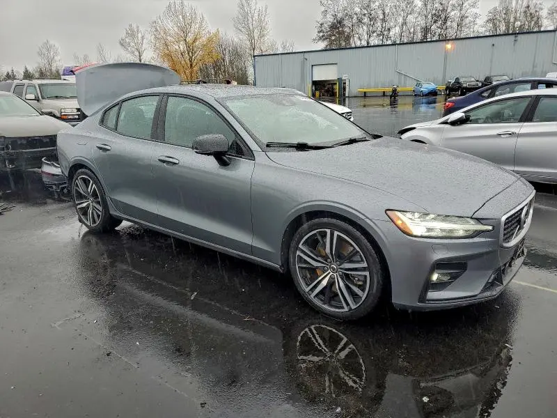2019 VOLVO S60 T6 R-DESIGN  