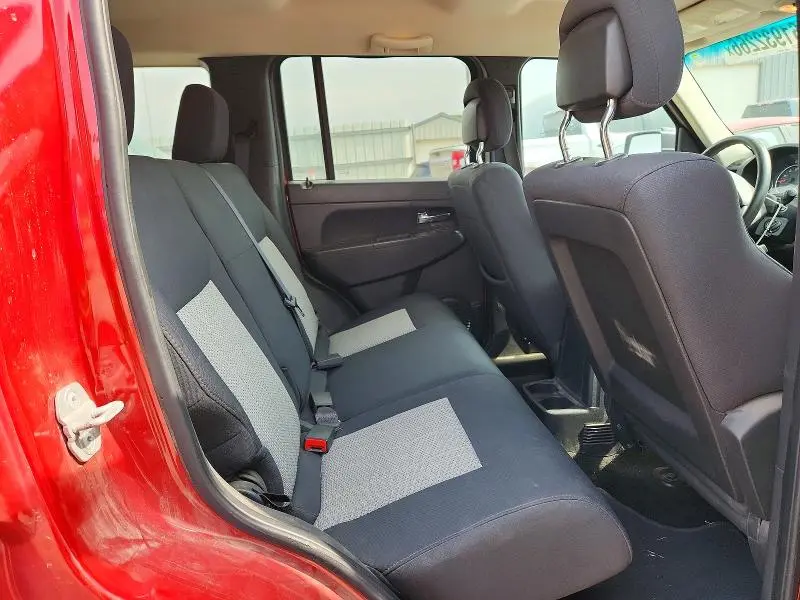 2010 JEEP LIBERTY SPORT  