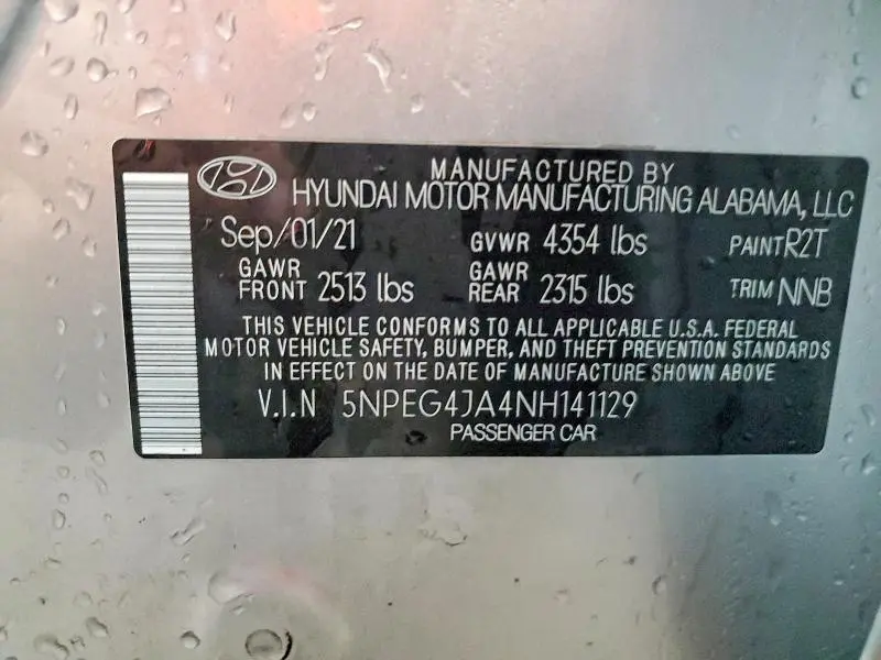 2022 HYUNDAI SONATA SE  