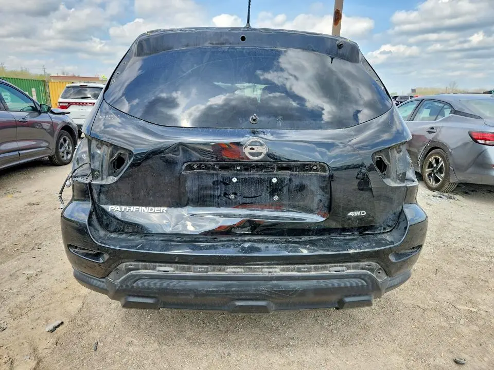 2018 NISSAN PATHFINDER S  