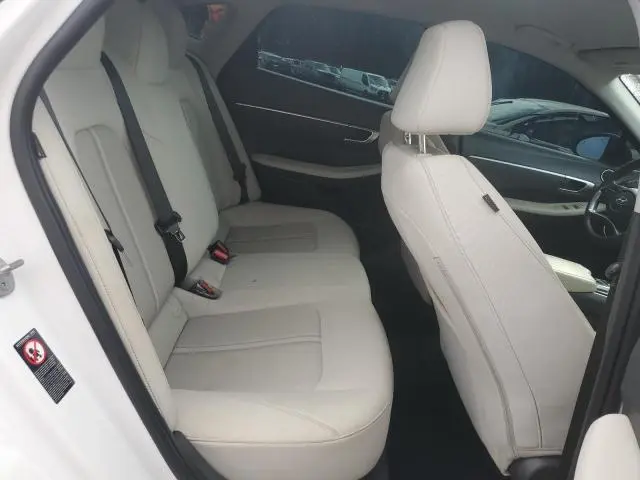 2023 HYUNDAI SONATA SE  