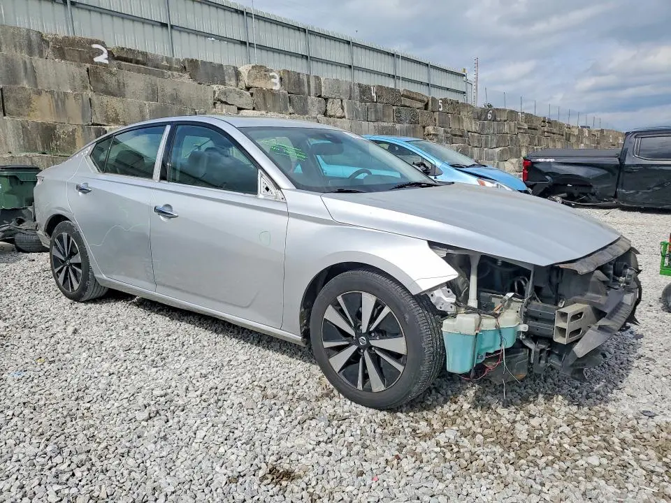 2019 NISSAN ALTIMA SL  