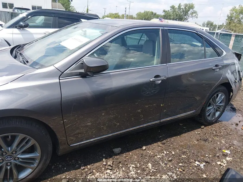 2017 TOYOTA CAMRY SE