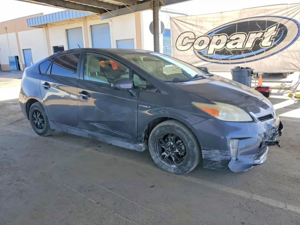 2014 TOYOTA PRIUS TWO  