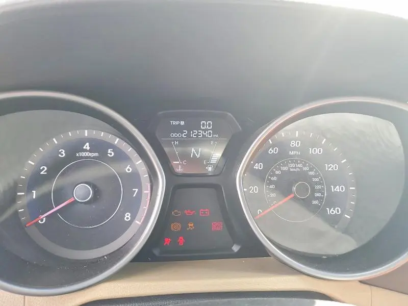 2012 HYUNDAI ELANTRA GLS  