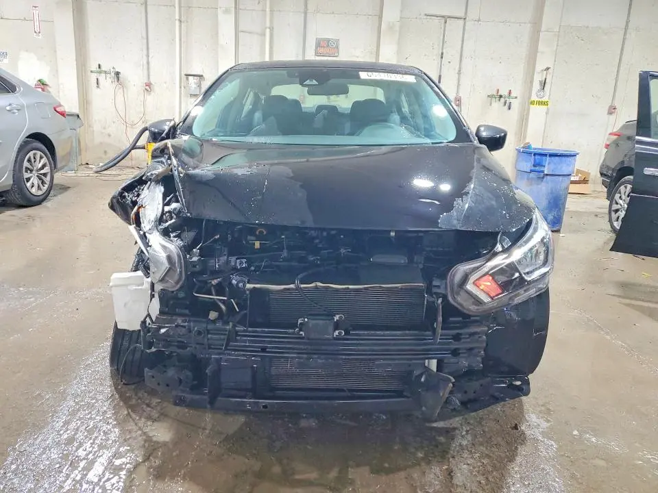2021 NISSAN VERSA S  