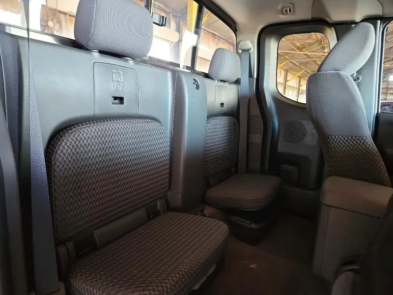2012 NISSAN FRONTIER SV V6  