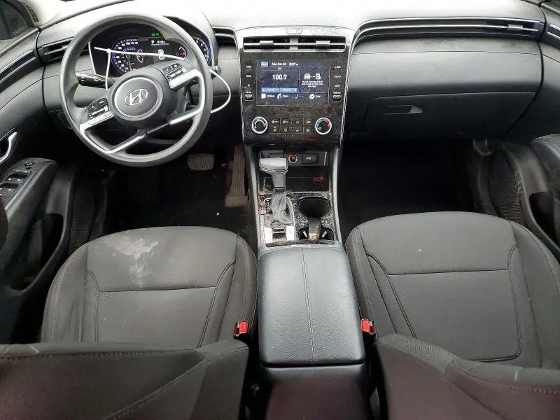 2022 HYUNDAI TUCSON SE  