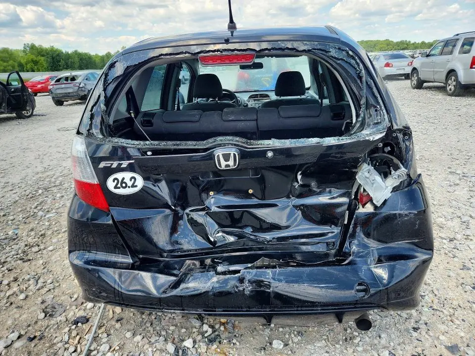 2010 HONDA FIT   