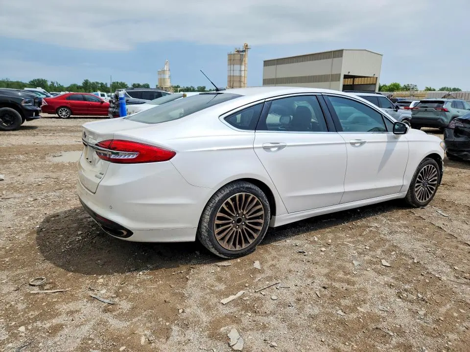 2017 FORD FUSION SE  