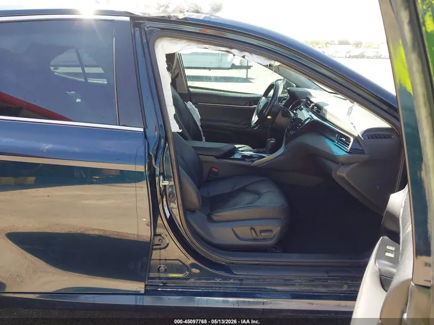 2019 TOYOTA CAMRY HYBRID XLE
