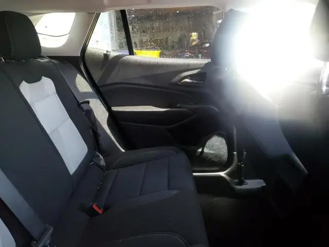 2025 CHEVROLET TRAX LS  