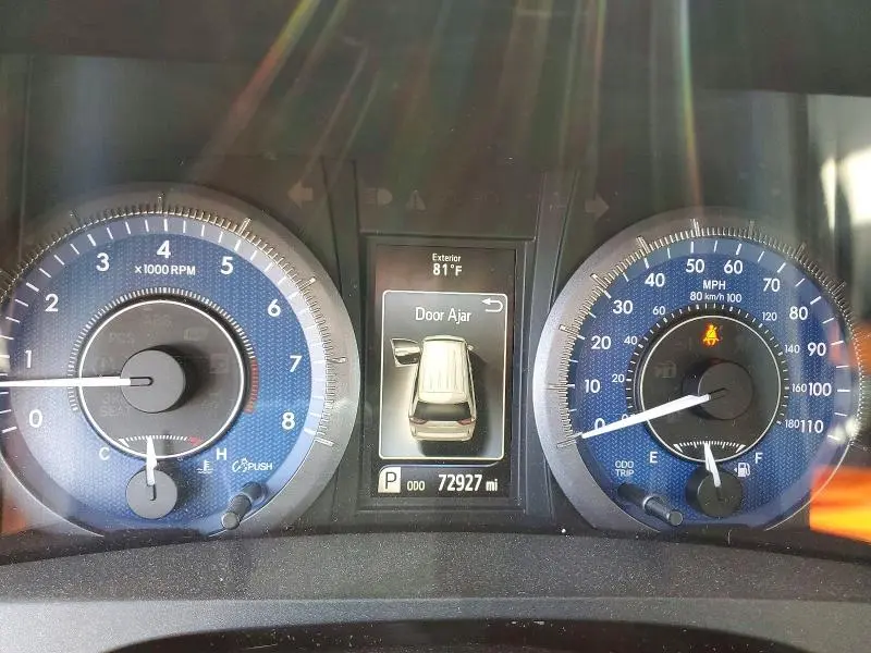 2019 TOYOTA SIENNA LE  