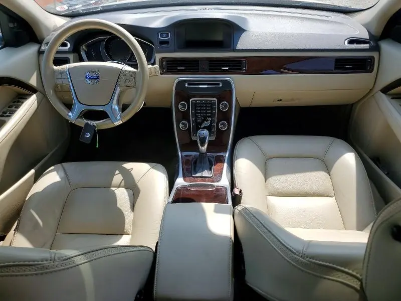 2014 VOLVO XC70 T6  