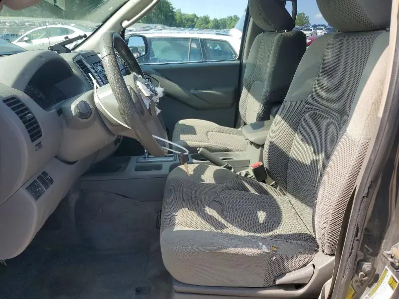 2010 NISSAN FRONTIER SE V6  
