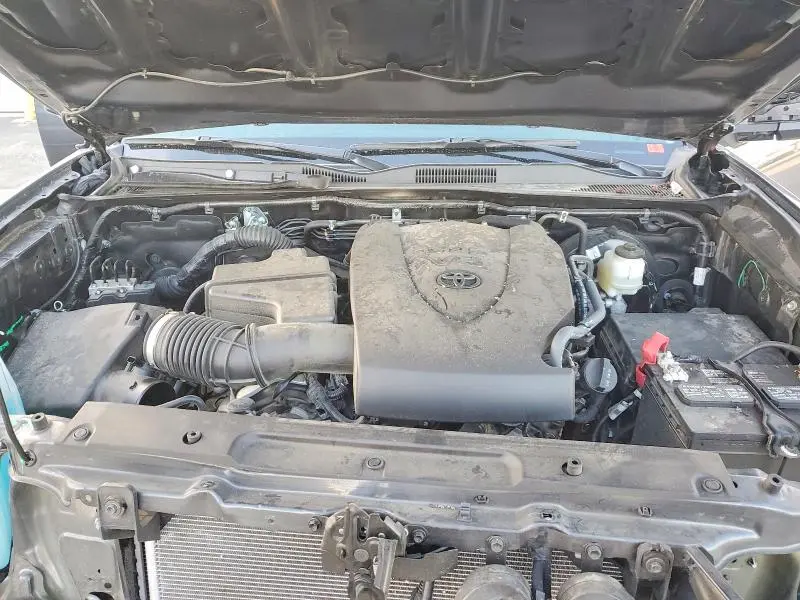 2022 TOYOTA TACOMA SR V6  