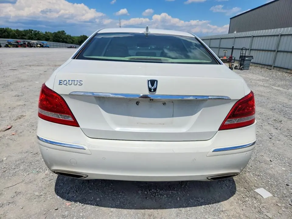 2013 HYUNDAI EQUUS SIGNATURE  