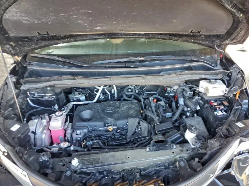 2024 TOYOTA SIENNA LE 8-PASSENGER  