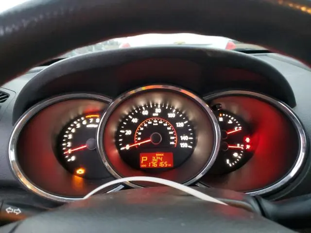 2011 KIA SORENTO BASE  