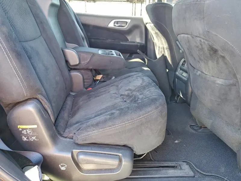 2016 NISSAN PATHFINDER S  