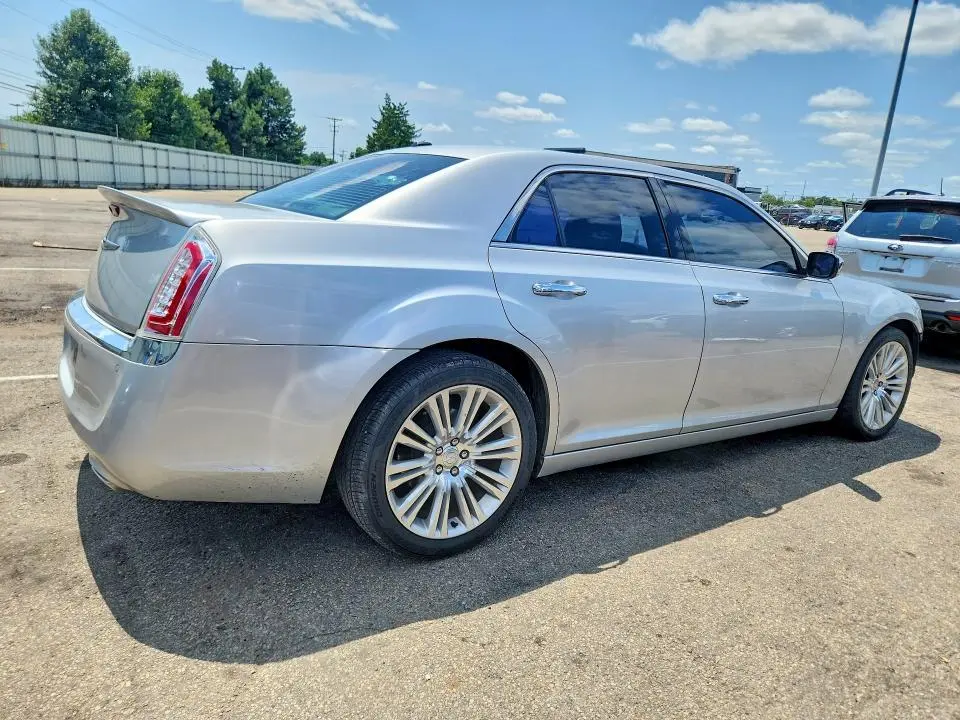 2012 CHRYSLER 300 LIMITED  