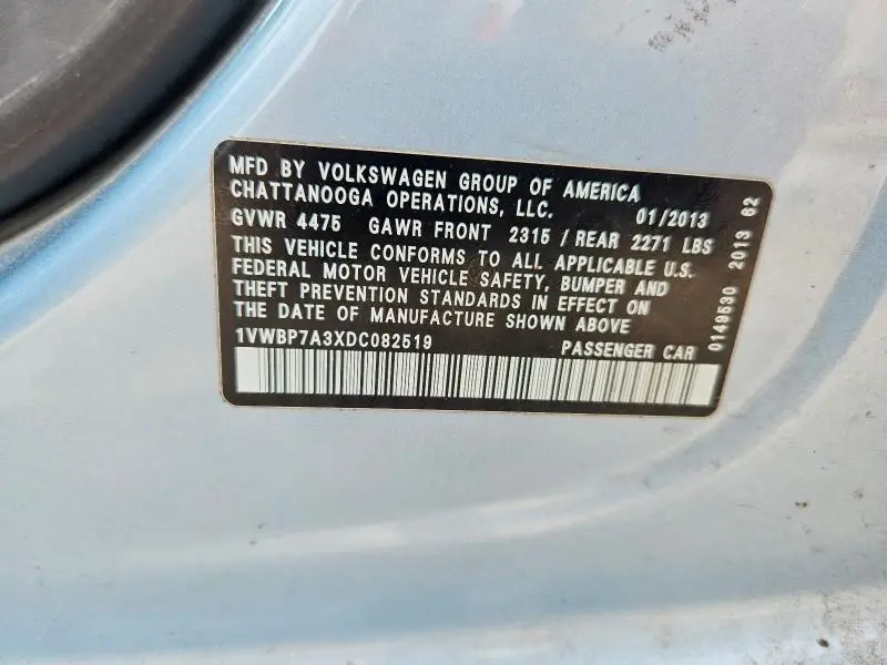 2013 VOLKSWAGEN PASSAT SE  