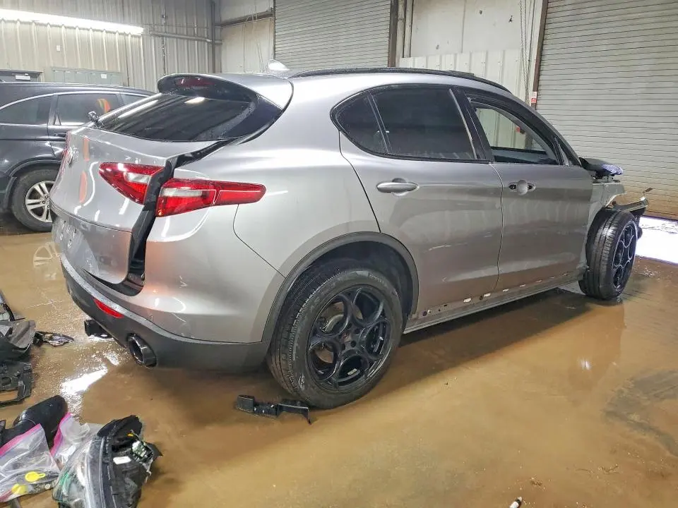 2018 ALFA ROMEO STELVIO SPORT  