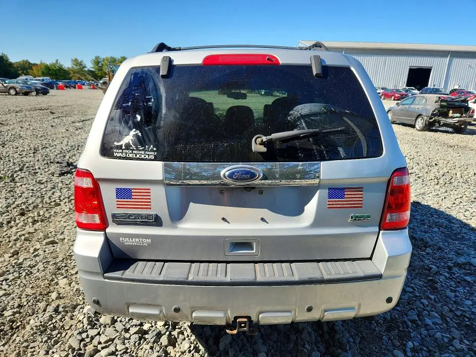 2010 FORD ESCAPE LIMITED  