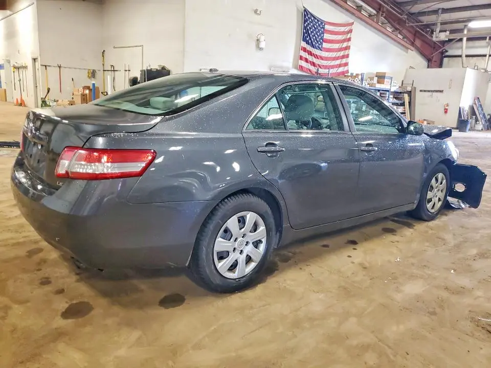 2010 TOYOTA CAMRY LE  