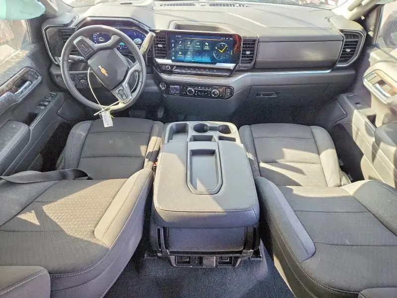 2023 CHEVROLET SILVERADO K1500 LT  