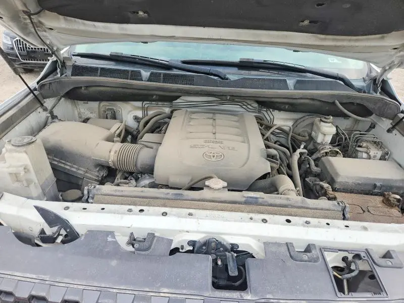2018 TOYOTA TUNDRA CREWMAX SR5  
