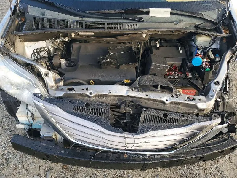 2015 TOYOTA SIENNA XLE 8-PASSENGER  