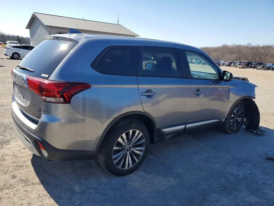2020 MITSUBISHI OUTLANDER SE  