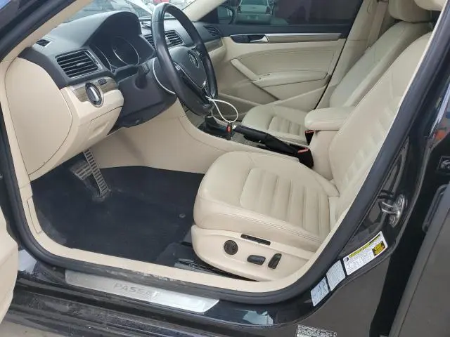 2018 VOLKSWAGEN PASSAT SEL PREMIUM  