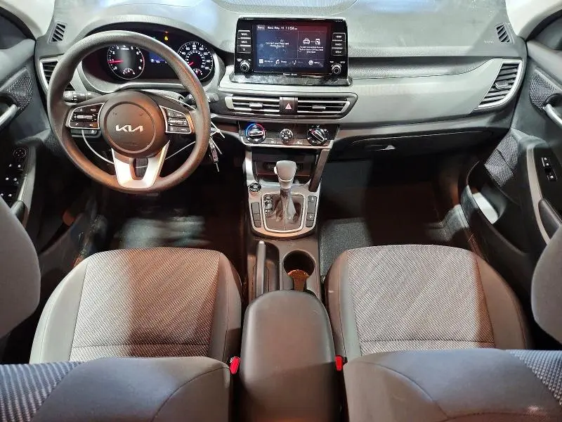 2023 KIA SELTOS LX  