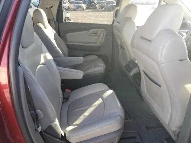 2010 CHEVROLET TRAVERSE LT  