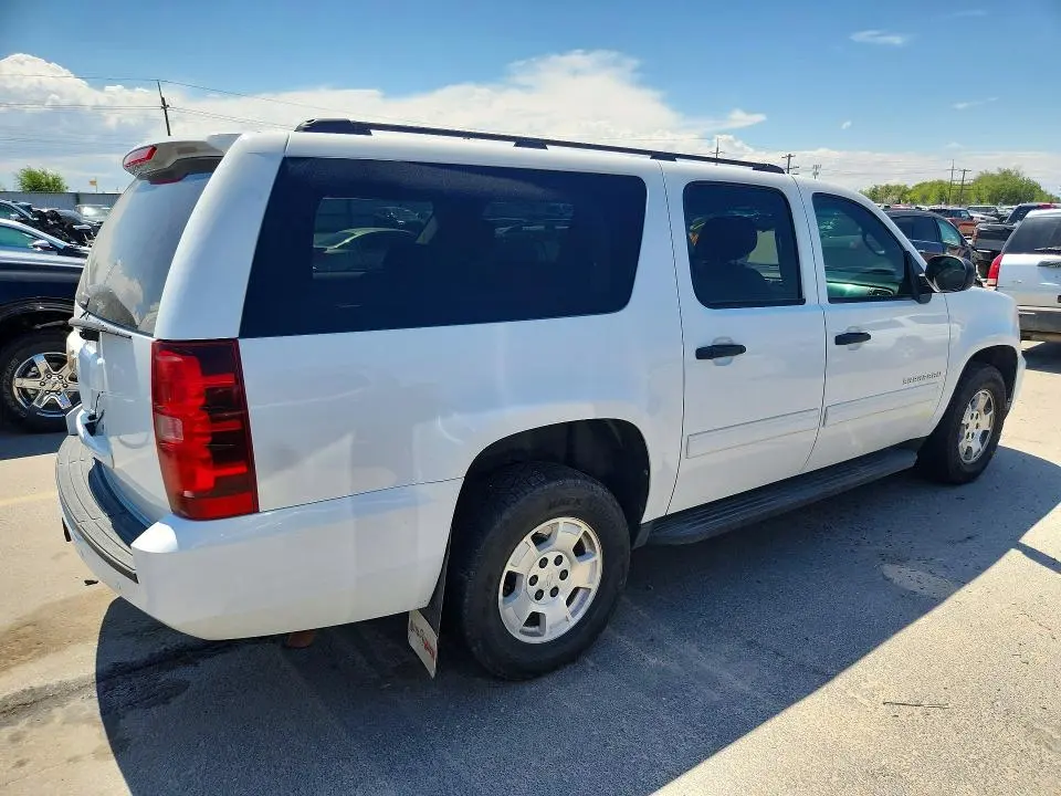 2013 CHEVROLET SUBURBAN K1500 LS  