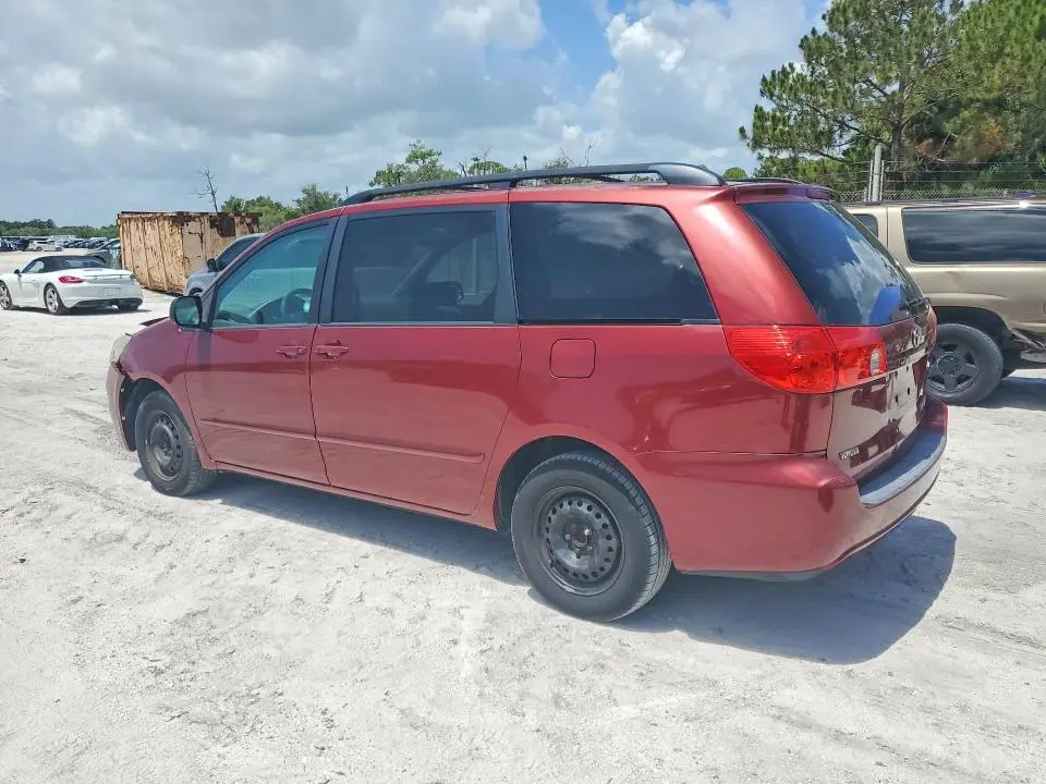 2010 TOYOTA SIENNA LE 7-PASSENGER  