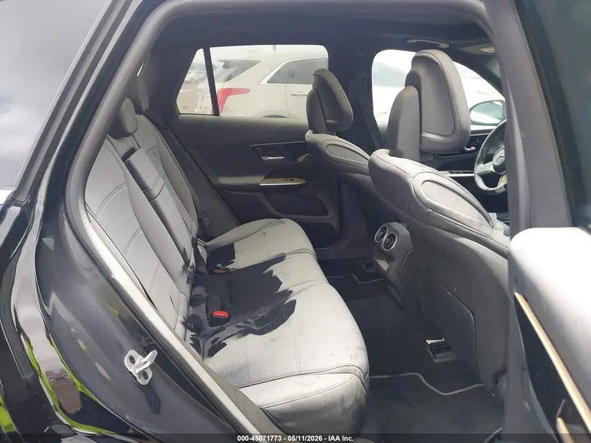 2025 MERCEDES-BENZ GLC 300 SUV