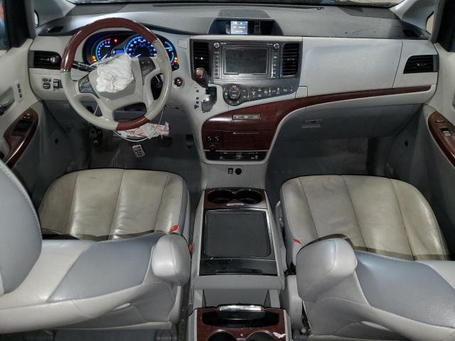 2014 TOYOTA SIENNA XLE