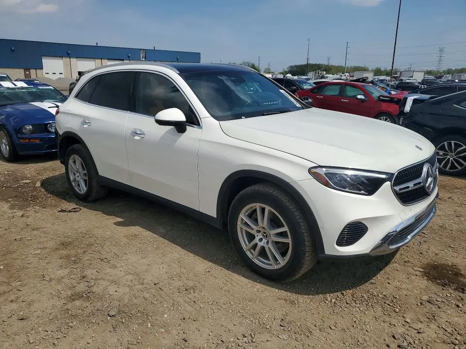 2025 MERCEDES-BENZ GLC 300 4MATIC  