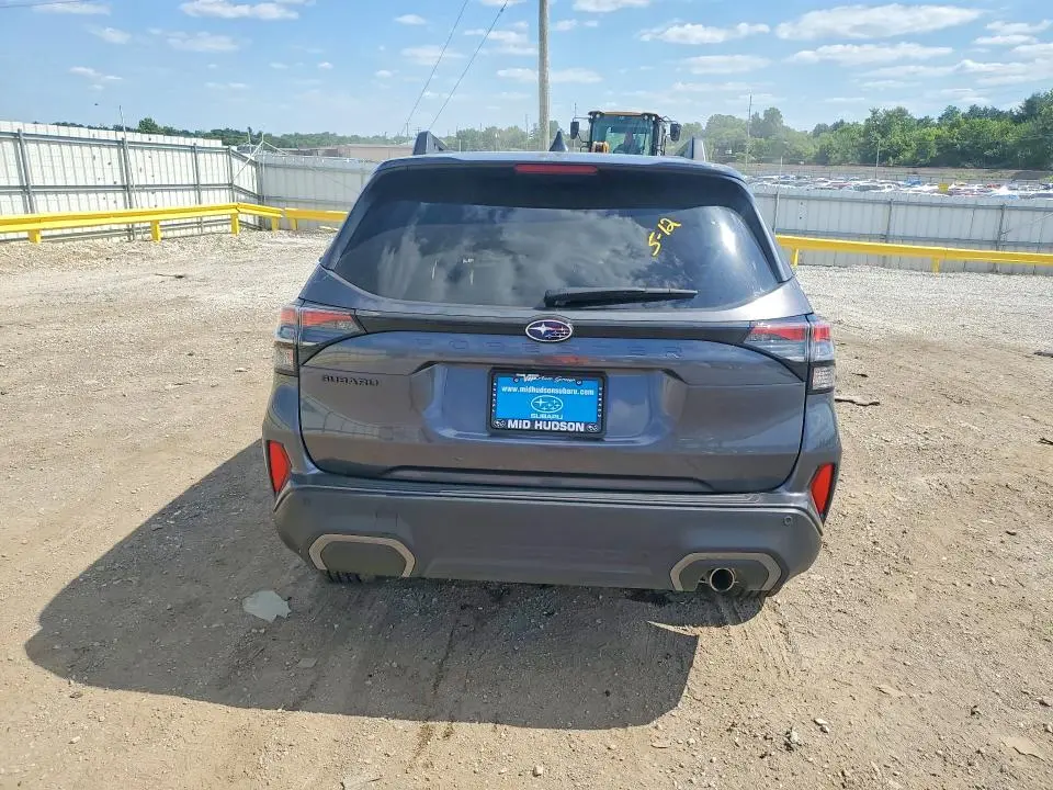 2025 SUBARU FORESTER LIMITED  