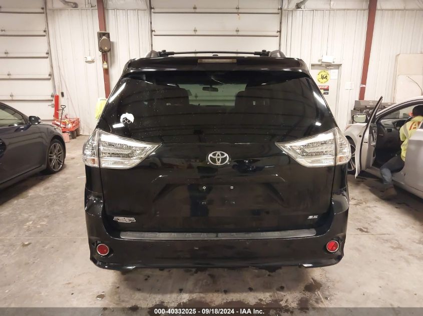 2011 TOYOTA SIENNA SE