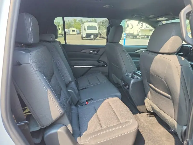 2024 CHEVROLET TRAVERSE LS  