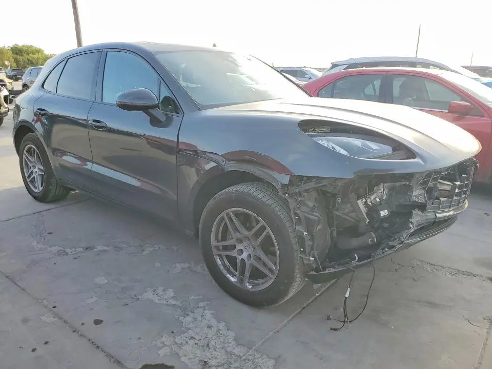 2018 PORSCHE MACAN MACAN  