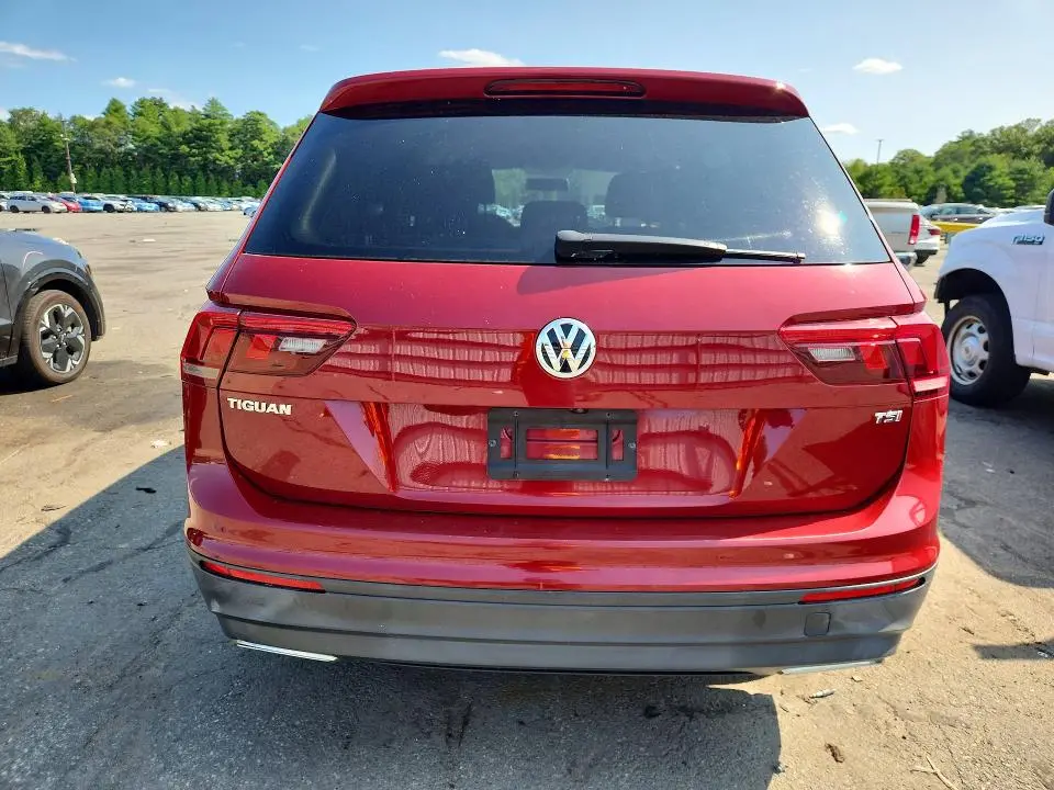 2018 VOLKSWAGEN TIGUAN S  