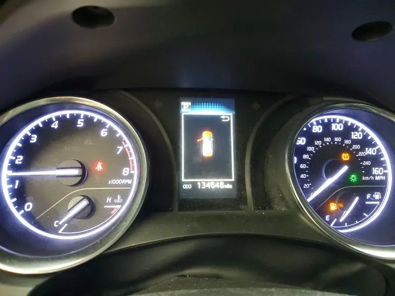 2018 TOYOTA CAMRY SE  